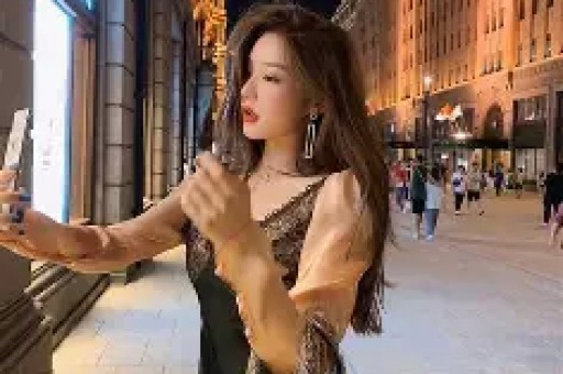 赵露思换头像“别装了”吃瓜网友都在问她在怼谁